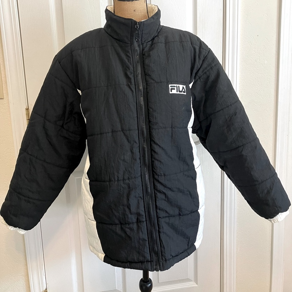 Vintage Fila puffer puffy winter women’s snow jacket black & white collared L